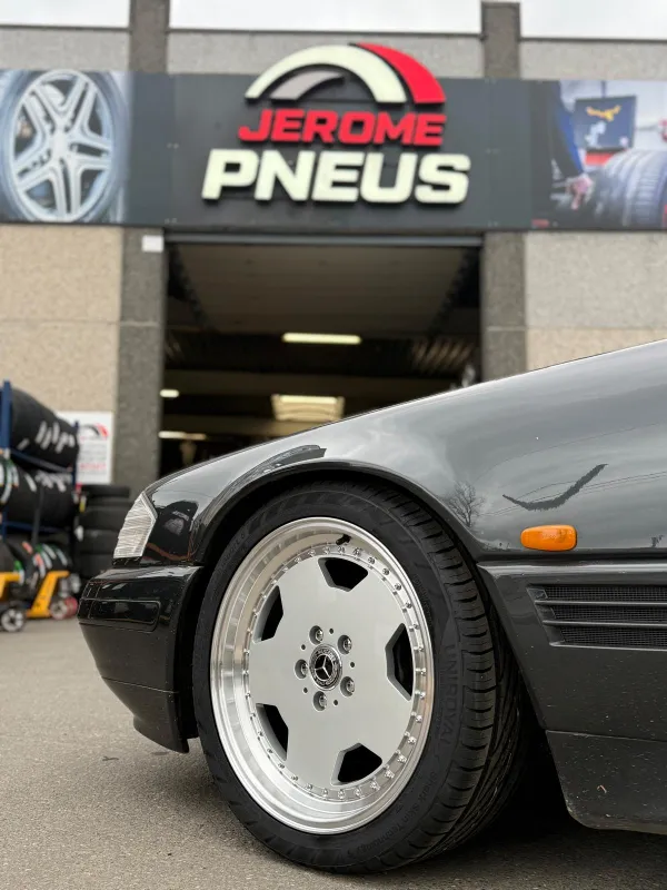 Mercedes équipée de jantes alu AMG par Jérôme-Pneus à Gosselies